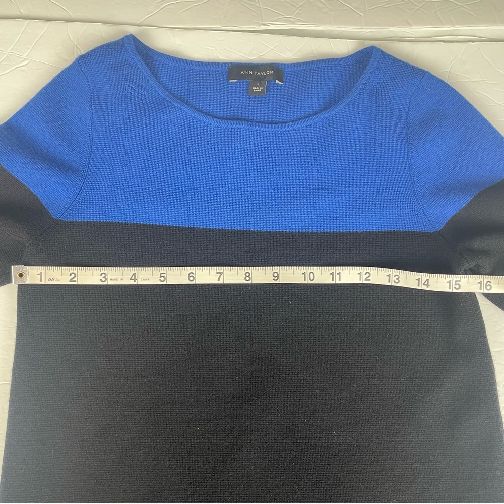 Ann Taylor Bell Long Sleeve Colorblock Sweater Top Black Blue Size Small - Picture 9 of 10